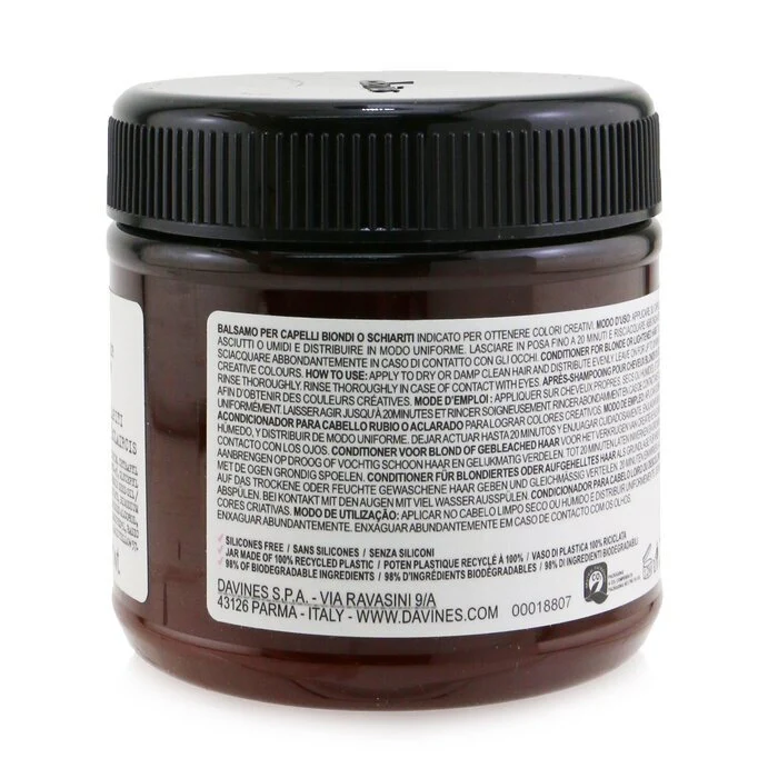 Davines Alchemic Creative Conditioner - # Pink (For Blonde and Lightened Hair) 250ml/8.84oz - Image 3
