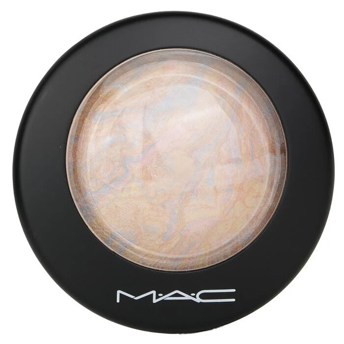 MAC Mineralize Skinfinish - Lightscapade 10g/0.35oz - Image 3