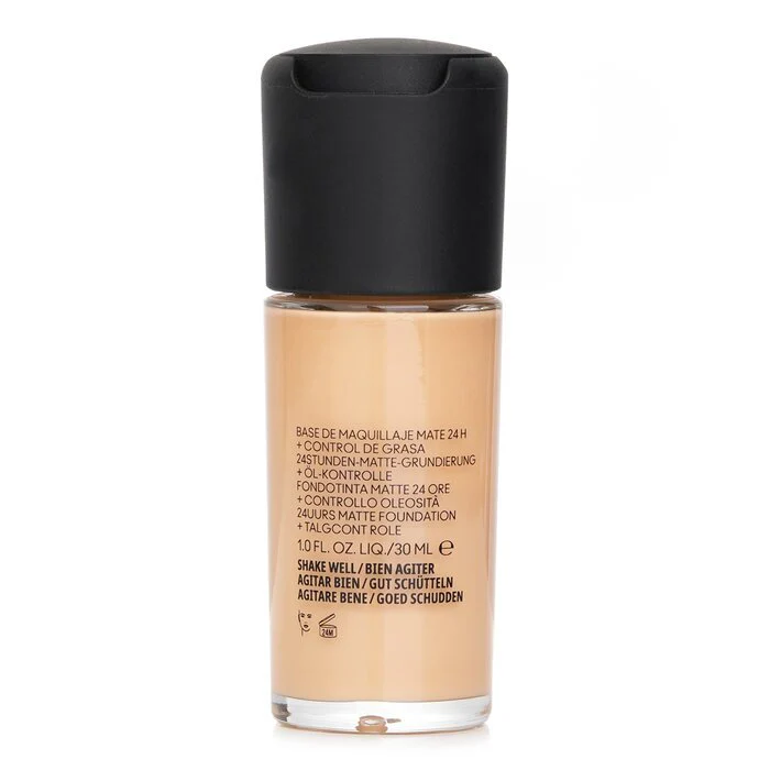 MAC Studio Fix Fluid Foundation SPF 15 - NC15 30ml - Image 3
